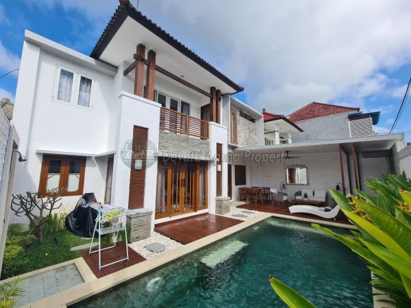 3 Bedroom villa for sale in Green Lot residence, just minutes away  to Pantai Nyanyi