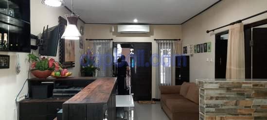 2 Stories house including cafeteria for sale in Nusa dua