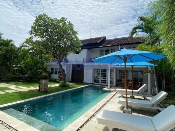 Tropical concept villa for sale in seminyak with secure area, close to beach and center area of Seminyak