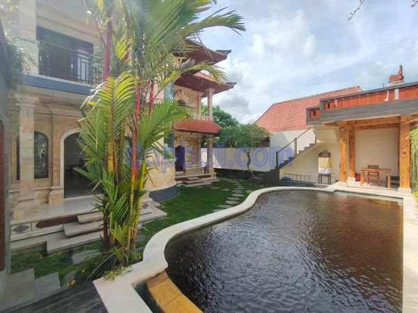 6 BR villa for sale in Singakerta Ubud