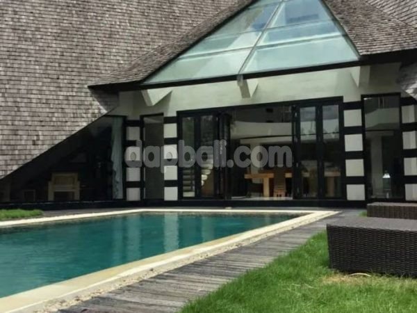 Modern luxury villa in Padonan, Canggu