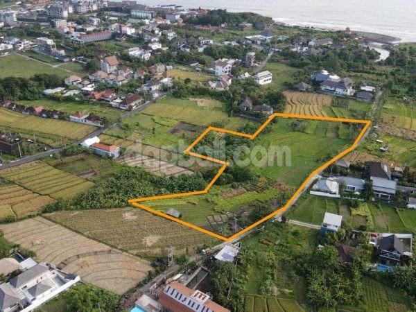 PREMIUM LAND ABOUT 200 METERS TO PERERENAN BEACH - CANGGU