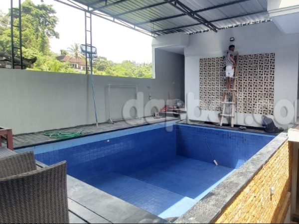 3 stories house for sale in the main road of Goa Gajah, Ubud, Gianyar, Bali