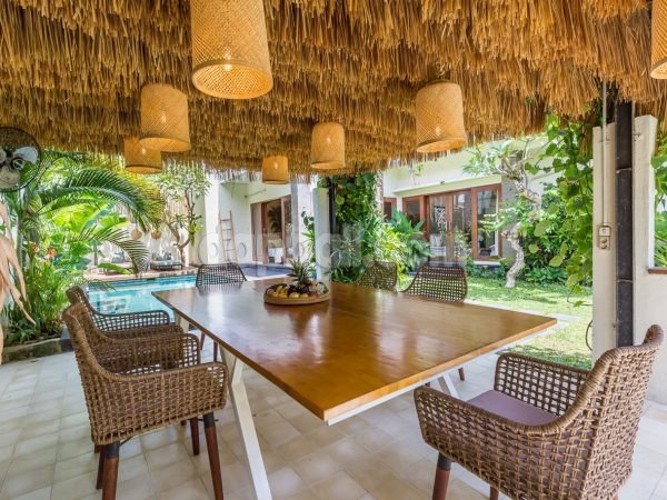 Leasehold : Beach side villa in Sanur beach