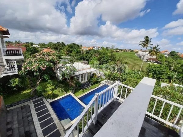 4BR villa overlooking the green rice paddies in the north kayu tulang, canggu - bali