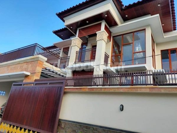 2 stories semi villa house in Renon, Denpasar