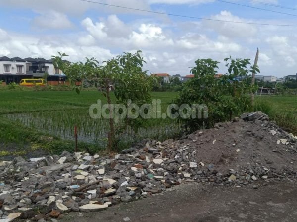 500 sqm roadside land for sale in the hearth of Denpasar city