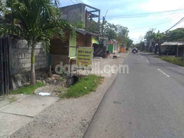 1200 sqm roadside land in Jl. Danau Tempe, Sanur along with 8BR boarding house