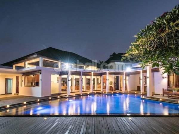 Luxurious villa for freehold sale with perfect natural view