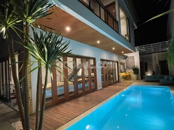 Chic new villa within a great neighborhood in Umalas, Kerobokan