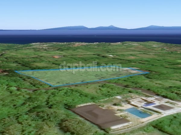 7000 sqm flat land with nearly square dimension in the area of Balangan Beach