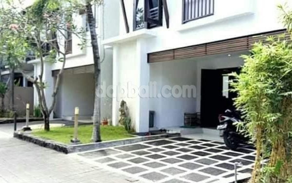 2 stories villa in a prime area of Kuta, Bali