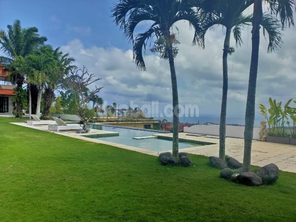 Luxury ocean view villa for freehold sale in Padang - Padang beach, Bali