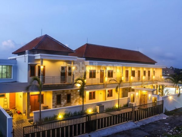 10BR guest house with a unit villa in Jl. Gunung Salak, Denpasar