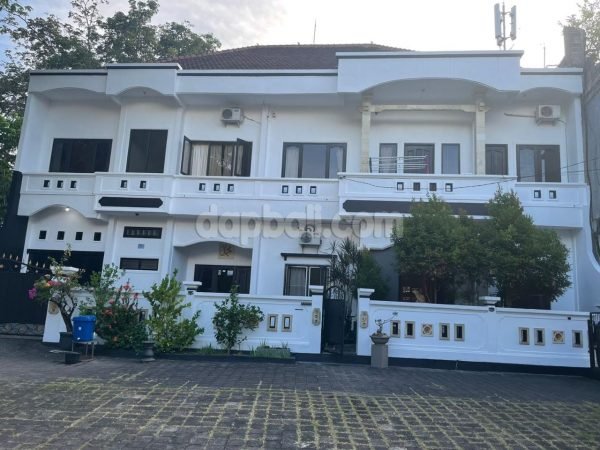 A Mansion for sale in Padang Sambian, Denpasar Barat