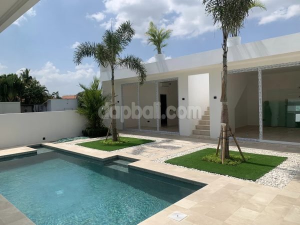 Brand new 3 bedroom Villa for 29 years lease in Babakan, Canggu, Bali