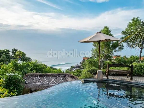 Luxury tropical villa with private access to Uluwatu beach