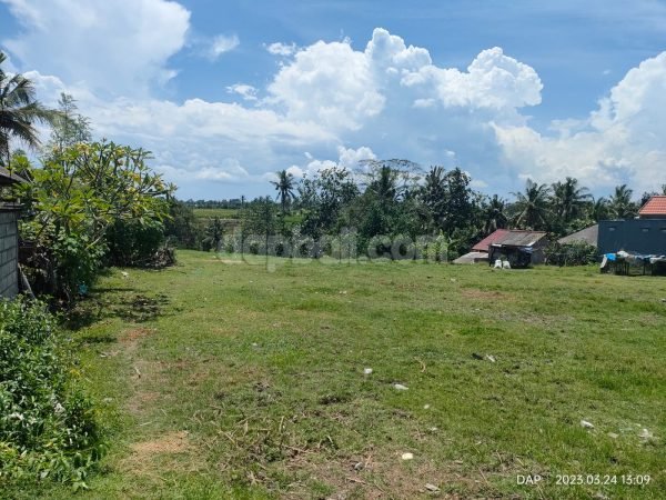 4.150 sqm riverfront land nearby Ulaman, Buwit