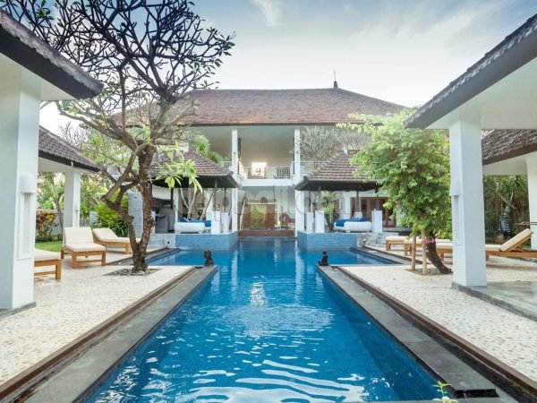 Modern colonial villa with rice field scenery in Umalas, Kerobokan