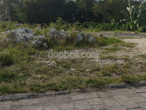 21831 - 360 sqm vacant land in a prime area of Bumbak, Kerobokan