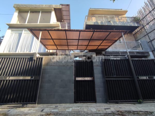 3 stories brand-new guest house in Bumbak, Umalas