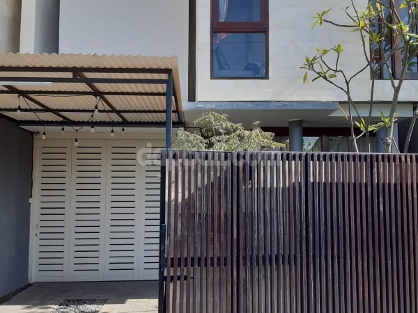 24035 - Luxury freehold house in the centre of Denpasar Barat