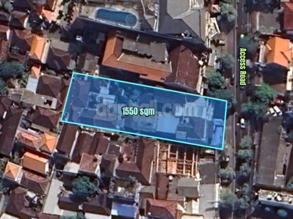 33733 - 1,550 sqm prime land for sale with bonus building in Tuban, Badung, Bali