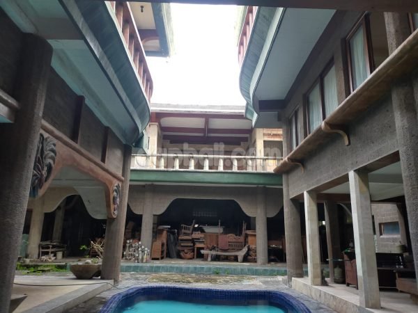 34344-Three-storey of furniture shop with storage for sale in a prime location at Jl Nakula, Legian, Kuta, Bali