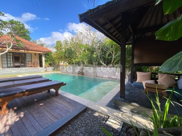 34893 - 3BR villa offers quite and cozy ambience for sale in Green Hill, Jimbaran, Badung, Bali