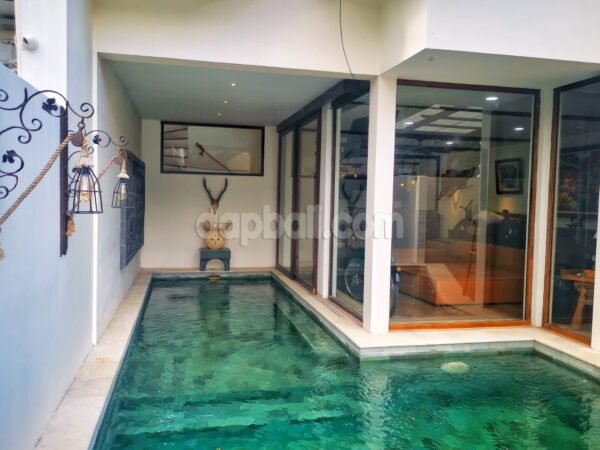 36185 - Three-storey villa with unique style for sale in a prime location at Jl Mertanadi, Seminyak, Badung, Bali