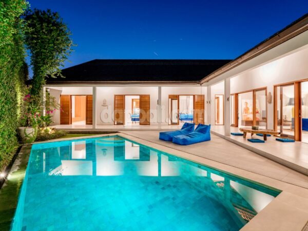 36493 - A beautiful modern style luxury villa for sale located in upmarket area of Batu Bolong, Canggu, Badung, Bali