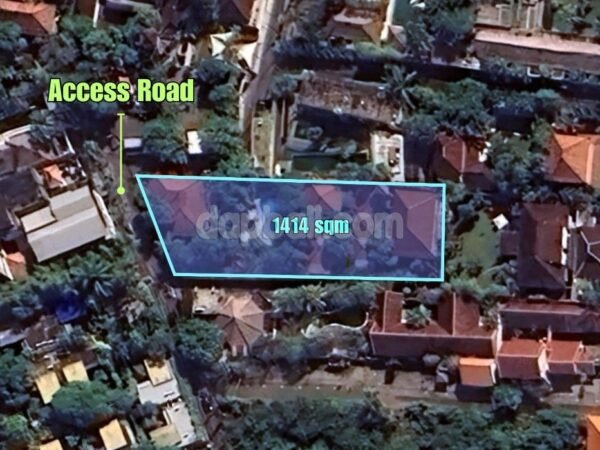 37256 - Super premium land of 1414 sqm with bonus building for sale in Central Seminyak