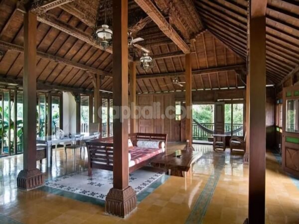 37690 - Traditional joglo style villa for sale in Babakan, Canggu, Bali