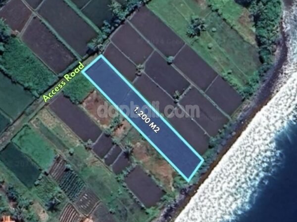 38395 - 1200 sqm of beachfront land nearby Jarsi Surf Point of Karangasem, Bali