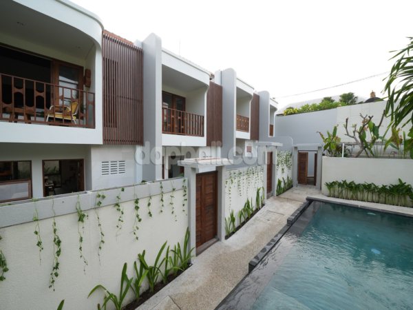 38136 - Beautiful villa compound of 6 units for 30 years leasehold in Canggu, Bali