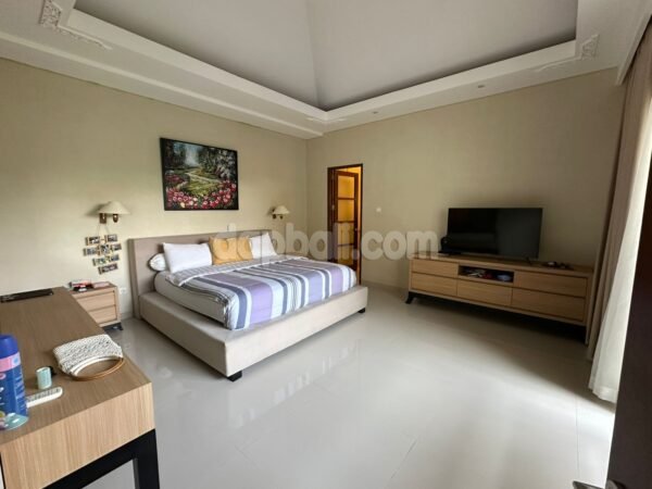 39405 - Tropical charming villa for sale or lease in Bumbak, Umalas, Bali