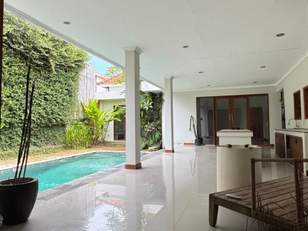 48208 - Villa With Rice Field View For Lease – Padang Linjong, Canggu