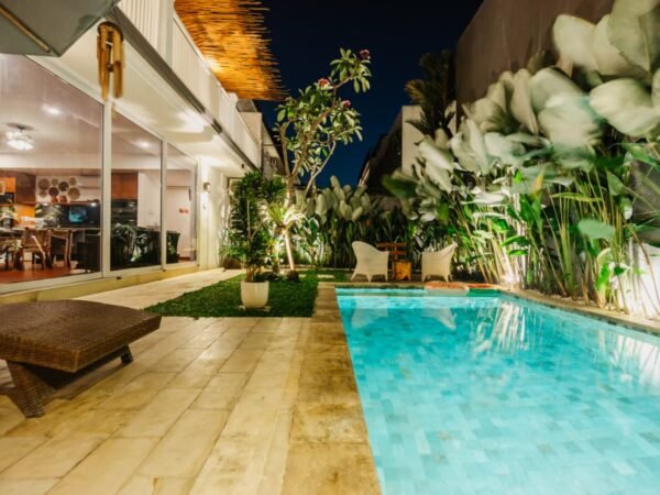 49401 - Commercial 3-Bedroom Freehold Villa for Sale on Main Road in Umalas, North Kuta