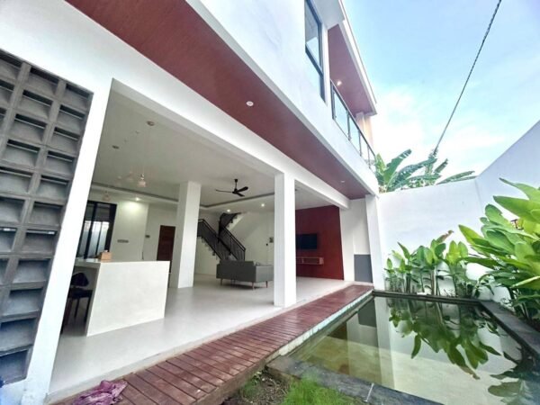 50649 - 3BR Brand New Freehold Villa for Sale in Tumbak Bayuh – Fully Furnished & Move-In Ready