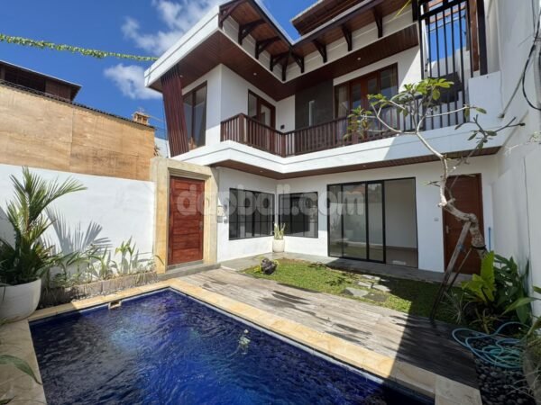 52751 - Freehold 3-Bedroom Villa with Pool & Scenic Views in Cemagi – 6 Minutes to the Beach