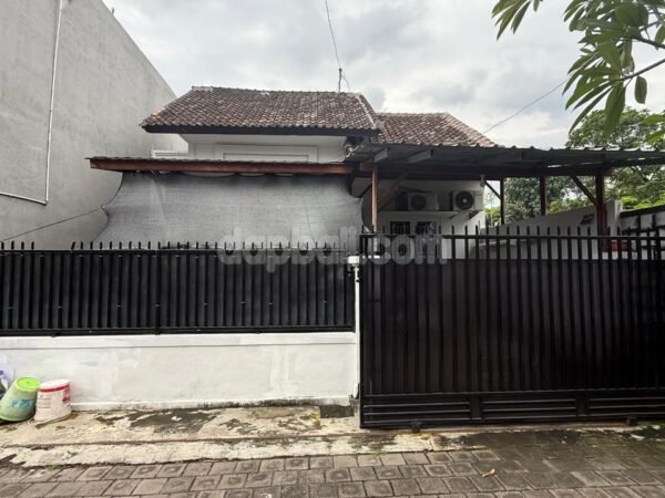 52791 - 2-Bedroom House for Sale in Central Denpasar – Strategic Location