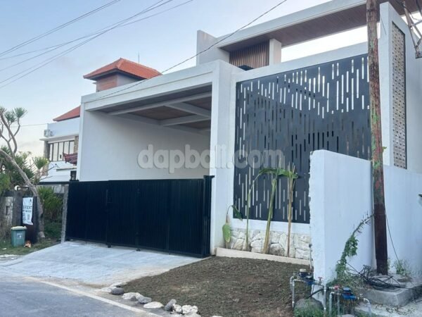 53365 - 4-Bedroom Brand-New Modern Tropical Villa for Sale in Ungasan