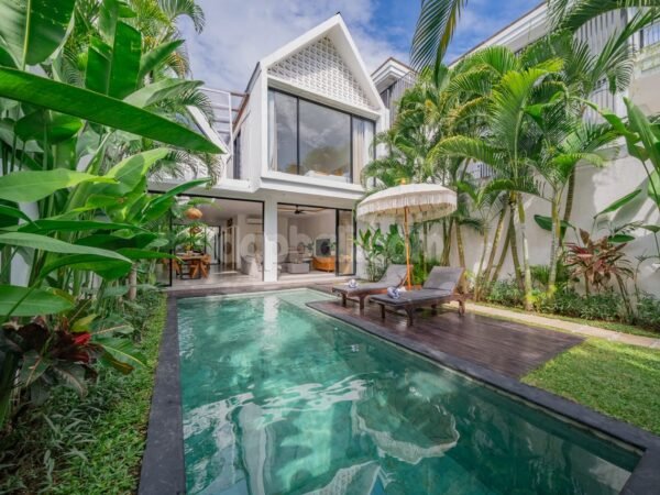 53412 - 3-Bedroom Villa for 22-Year Leasehold Near Berawa Beach - Tibubeneng