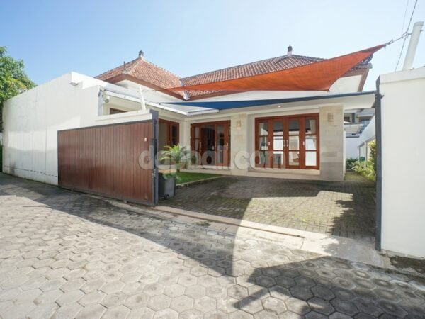 53667 - 3-Bedroom Villa for Leasehold in Strategic Sanur (19-Year Lease)