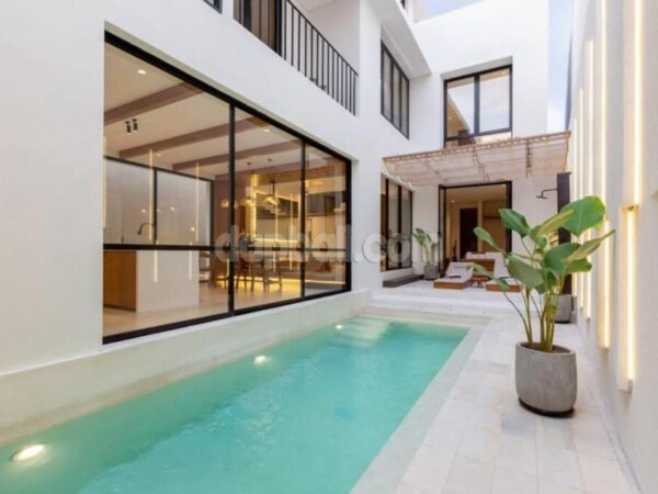53884 - 3-Bedroom Villa with Rooftop in Central Pererenan, Badung
