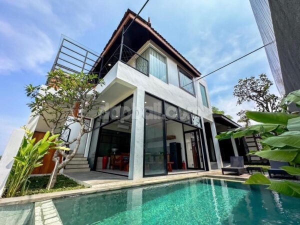 54264 - Brand New 3-Bedroom Traditional-Modern Luxury Villa for Rent near Tanah Lot, Beraban
